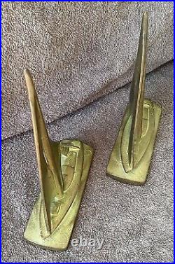 HUBLEY Cast Iron Sailboat Bookends Patinated Green Surface 1930's